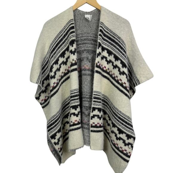 Anthropologie Akemi + Kin Tallulah Eyelash Knit Plush Aztec Print Poncho - Picture 2 of 7